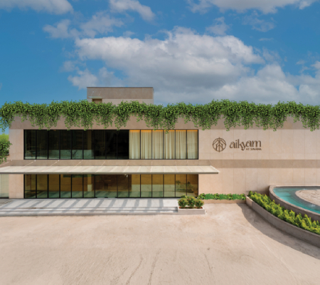 Luxury architecture and skyline-facing residences at Simana by Bhoomi Mumbai